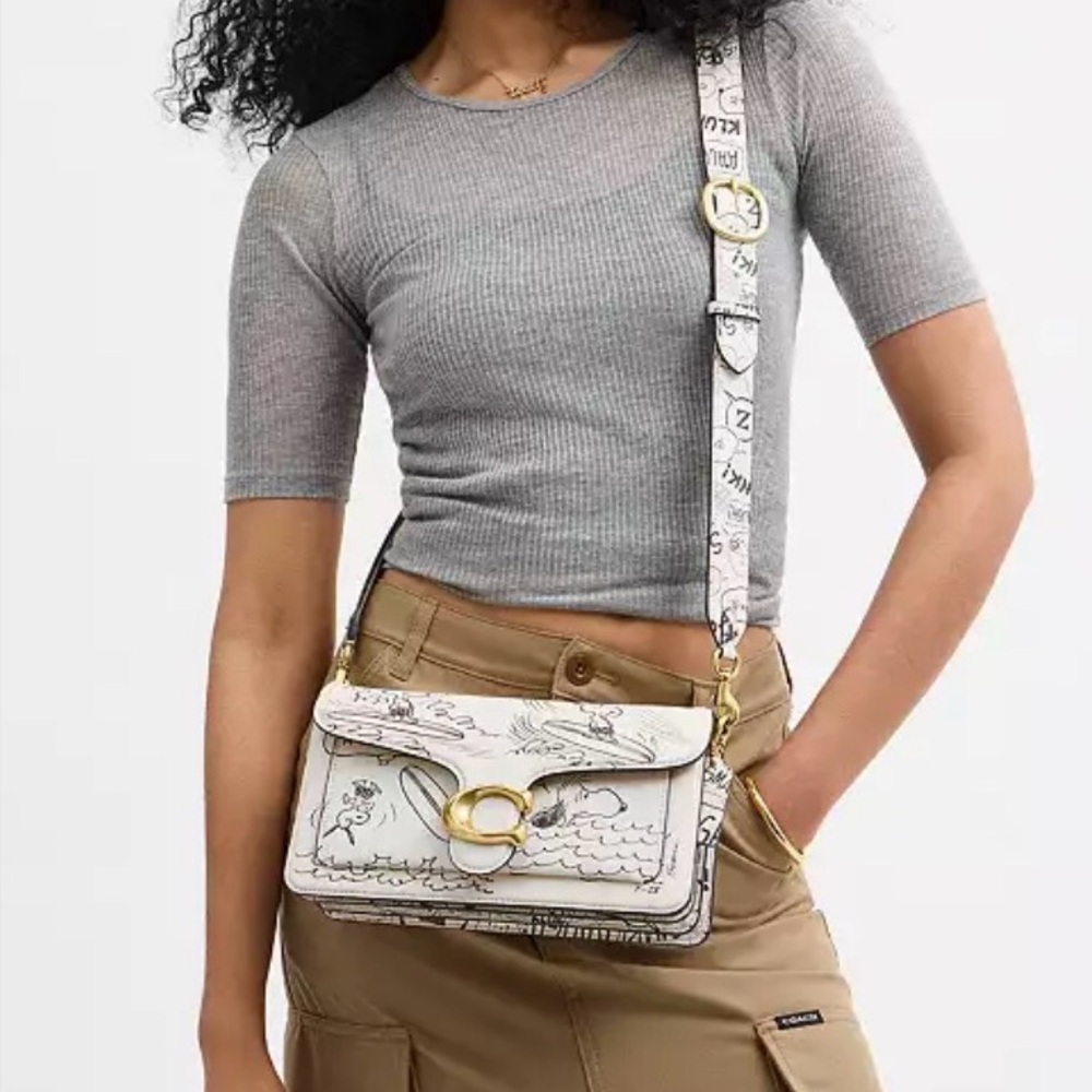 BNWT Coach x Peanuts Tabby Shoulder Bag 26 - Picture 15 of 16